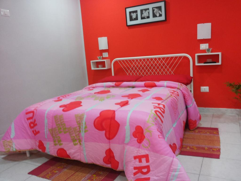 Magic Napoli Red Apartment Екстериор снимка